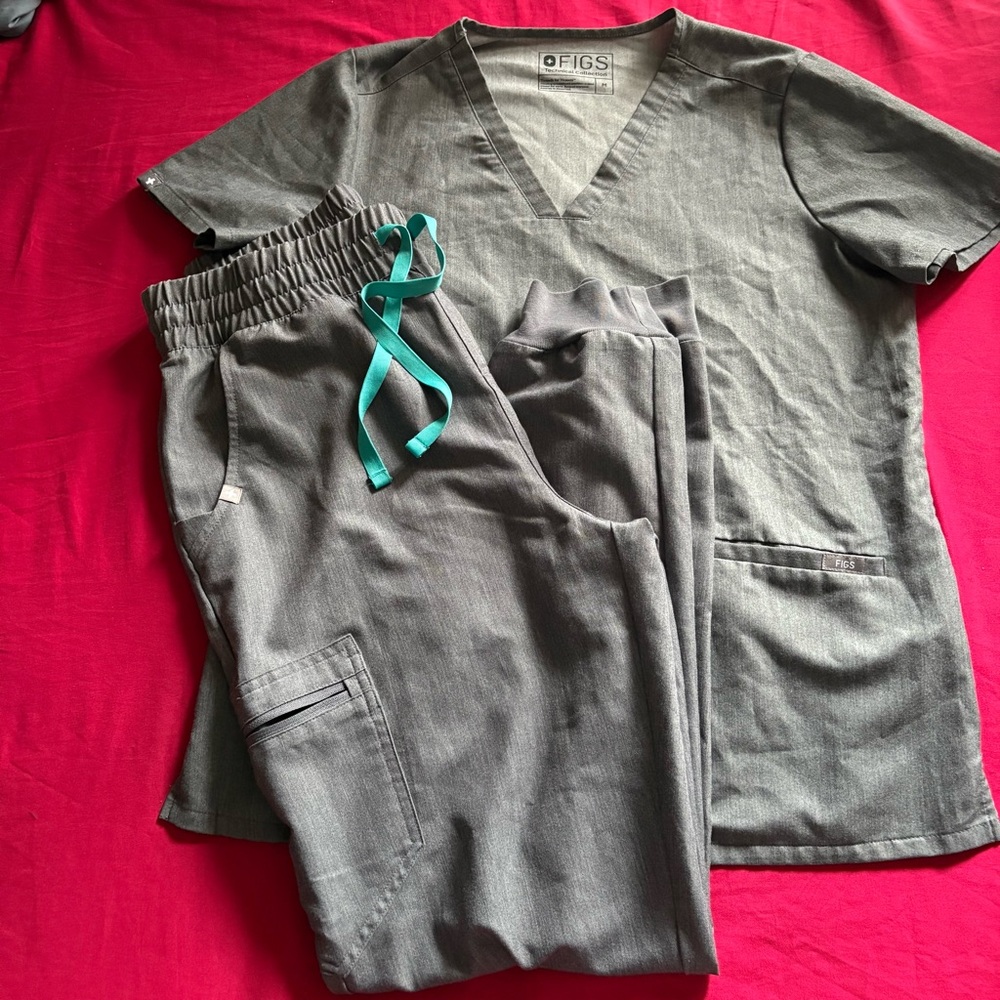 Graphite Gray Figs Set Size M/T